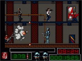 In game image of Robocop 2 on the Commodore Amiga.