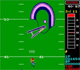 In game image of Vs 10-Yard Fight on the Arcade.